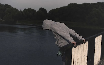 SUICIDIO JOVENES