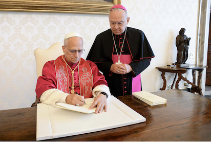 ¿ES EL VATICANO UNA “BURBUJA” DE RICOS? OBRAS SON AMORES…