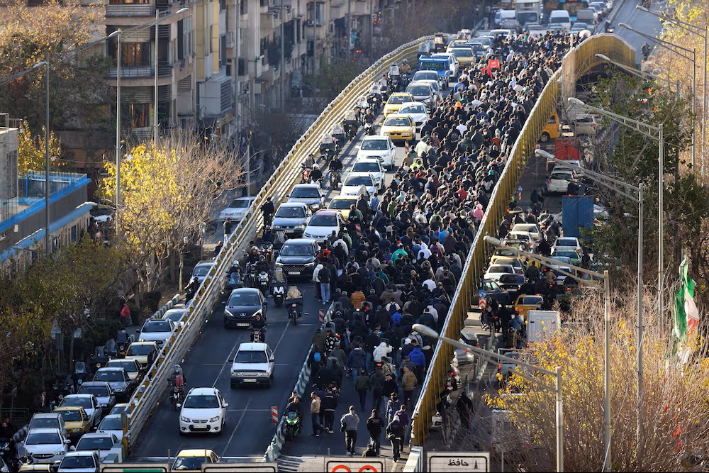 EL RÉGIMEN DE LOS AYATOLAS ESTÁ EN UN MOMENTO DIFÍCIL