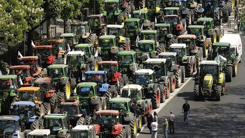 VUELVEN LOS AGRICULTORES A LA PROTESTA