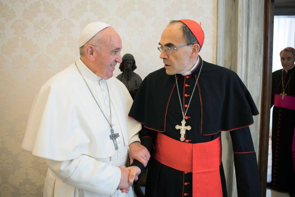 ¿Y POR QUÉ ACEPTA LA DIMISIÓN DE BARBARIN, SEÑOR PAPA?