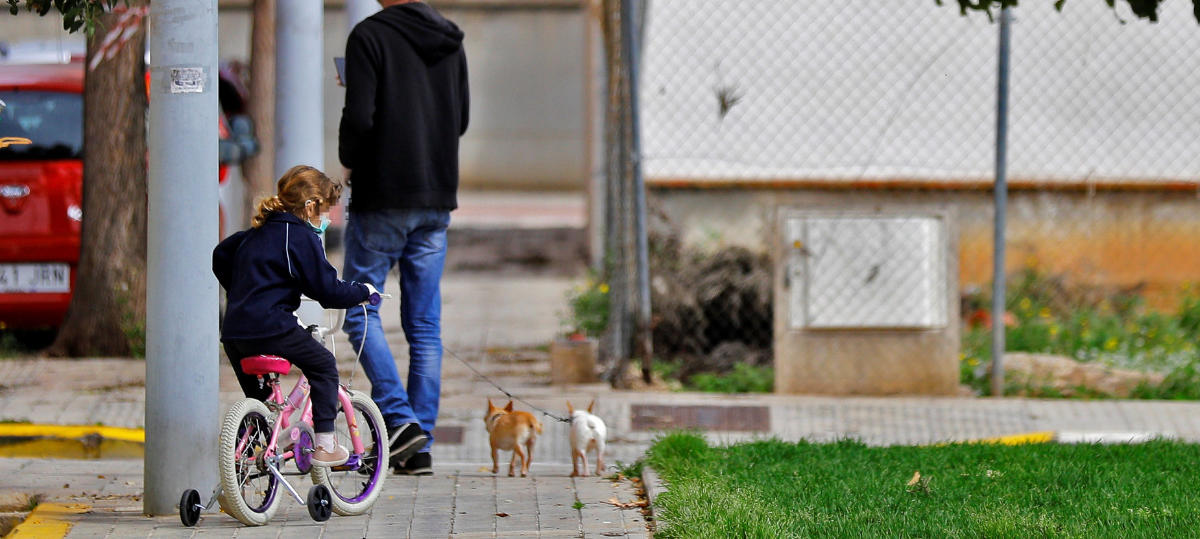 coronavirus valencia cuarentena salir ninos calle confinamiento