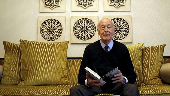 GISCARD D ´ESTAING: DENUNCIADO POR ABUSO SEXUAL