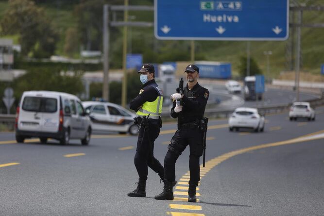 Control Policia Nacional Sevilla Huelva 1460264272 120599790 667x445