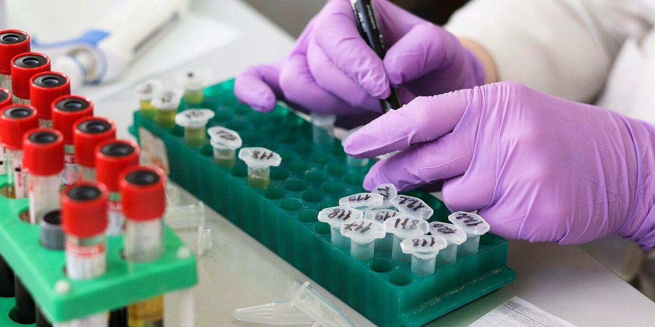 laboratory 3827745 1280 1280x640