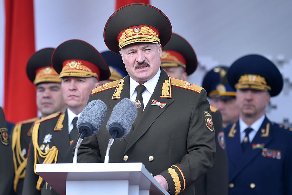 BIELORRUSIA: NO HAY REVOLUCION NI PRESOS POLITICOS