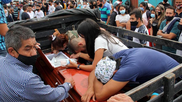 EL TERROR EN COLOMBIA, NUEVA MATANZA DE JOVENES
