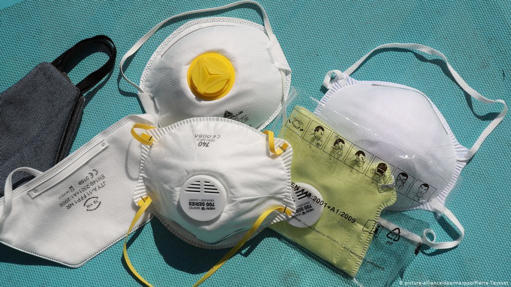 CONSIDERACIONES BUCO-DENTALES Y SICOLÓGICAS A PROPÓSITO DE LA MASCARILLA