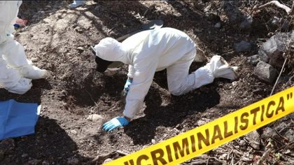 MEJICO: BUSCA SUS MUERTOS… ENTERRADOS EN PLENA CIUDAD