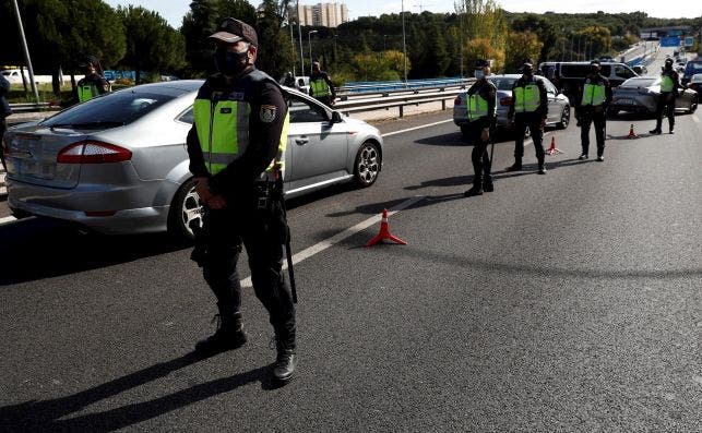 restricciones madrid punto control policia coronavirus 051020 2 16 643x397