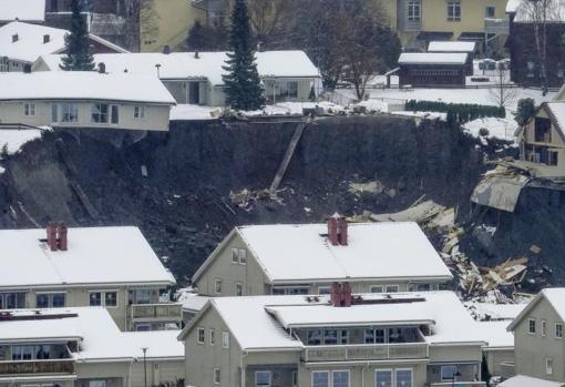 LA TIERRA SE ABRE EN NORUEGA