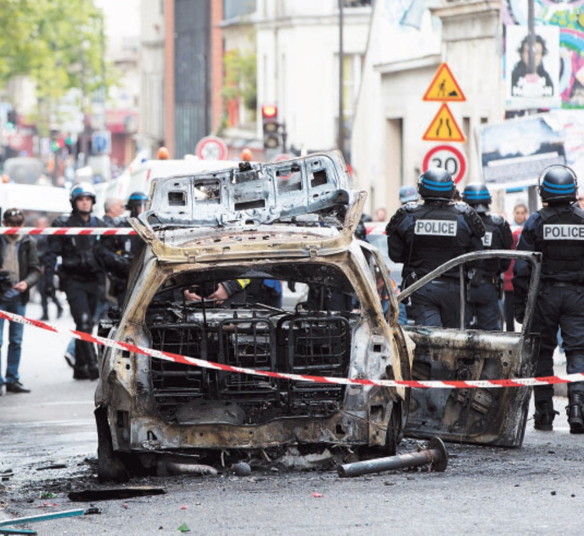 PARIS: SIGUEN LOS DISTURBIOS